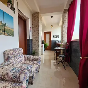 Bed & Breakfast Domus Lace, Messina