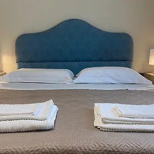 Bed & Breakfast Casa Battisti In Centro Citta, Ideale Per Famiglie O Gruppi, Messina